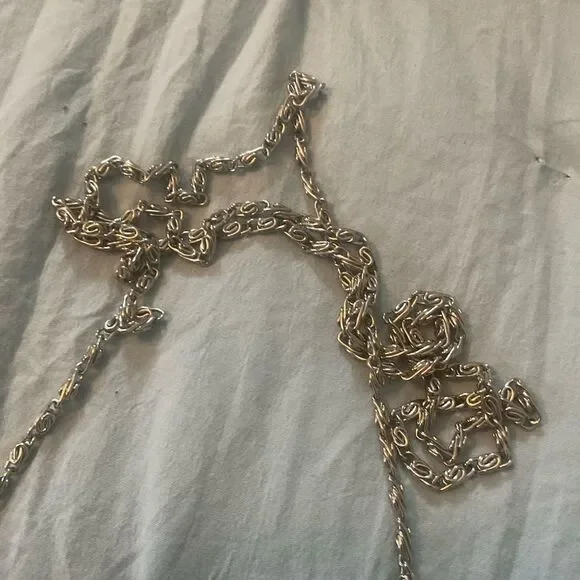 Elegant *La Regale* Silver Bead Chain Crossbody Bag Satin Lining - Picture 4 of 10